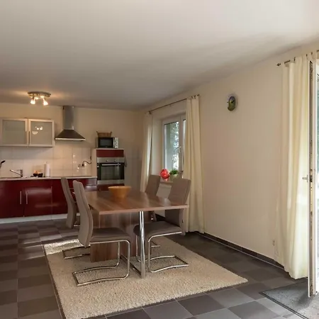 Holiday home Traeumerei Mit Kamin Und Grosszuegigem Garten
