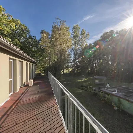 Holiday home Traeumerei Mit Kamin Und Grosszuegigem Garten Alt Schwerin
