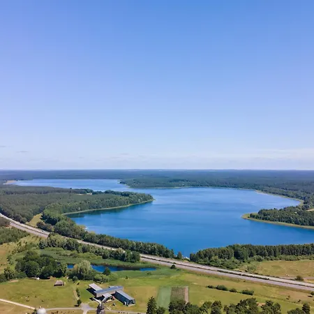 Casa vacanze Traeumerei - Charmantes Objekt Mit Kamin & Grosszuegigem Garten Alt Schwerin