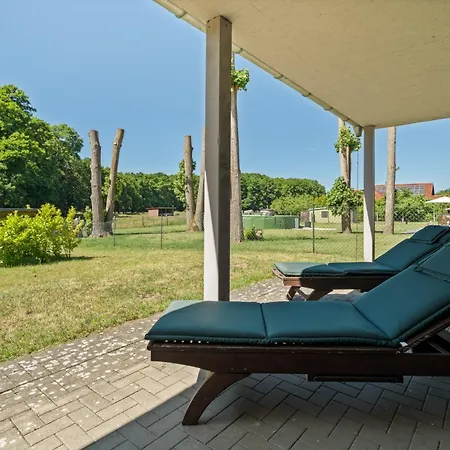 Semesterbostad Traeumerei Mit Kamin Und Grosszuegigem Garten Alt Schwerin