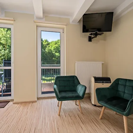 Traeumerei Mit Kamin Und Grosszuegigem Garten * Alt Schwerin