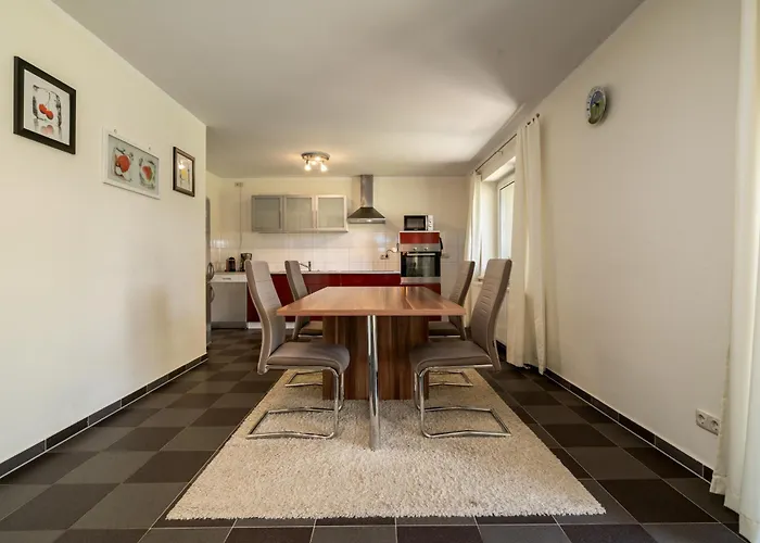 Casa vacanze Traeumerei - Charmantes Objekt Mit Kamin & Grosszuegigem Garten